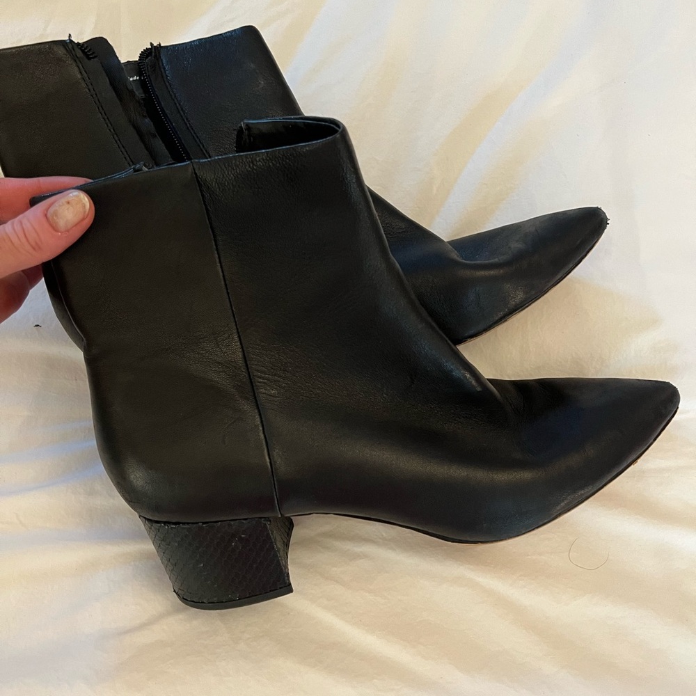 DOLCE VITA Bel Black Leather Pointed Ankle Boots Size 11